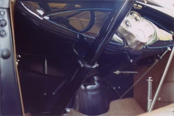 An overall view under the fuel tank.