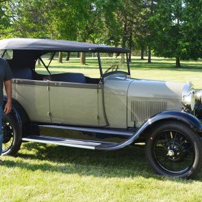 Bob Martino E 1928 Phaeton MARC of 
Excellence, Henry Award